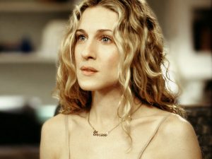 carrie-bradshaw-nameplate-necklace